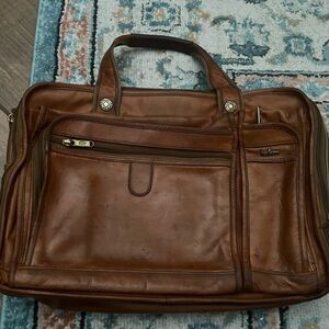 VTG Hartmann Brown Leather messenger expandable